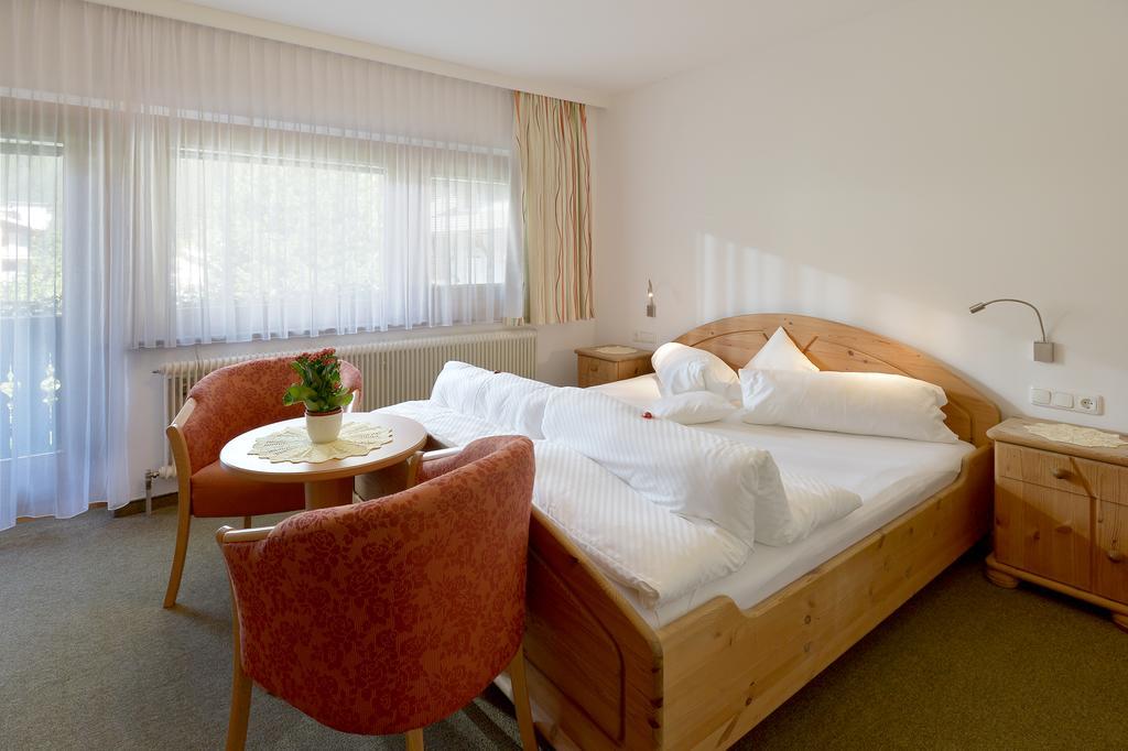 Gaestehaus Ahornblick Mayrhofen Szoba fotó