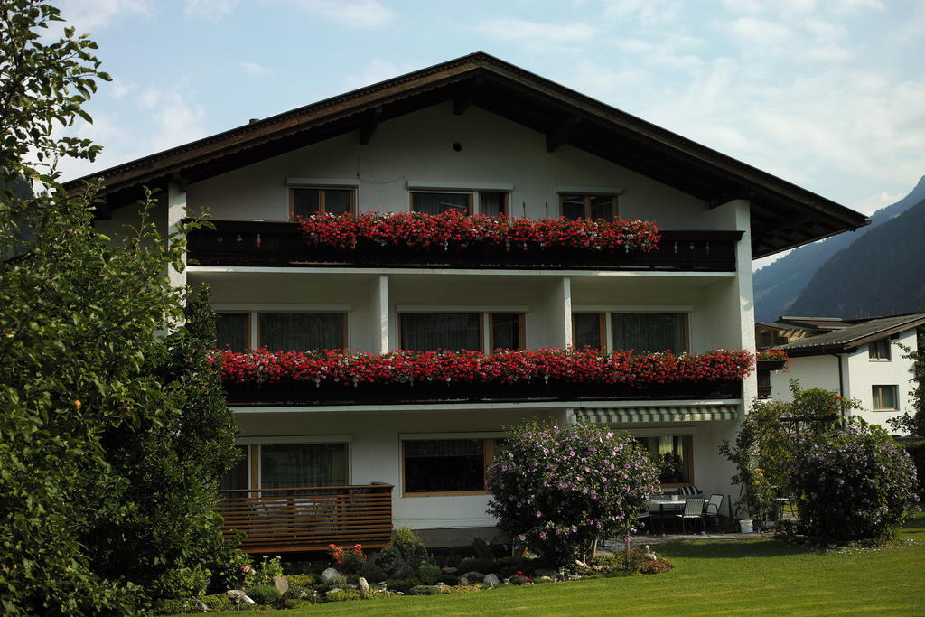 Gaestehaus Ahornblick Mayrhofen Kültér fotó
