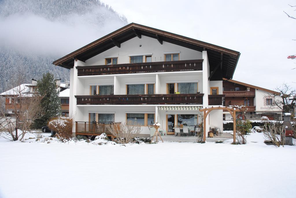 Gaestehaus Ahornblick Mayrhofen Kültér fotó