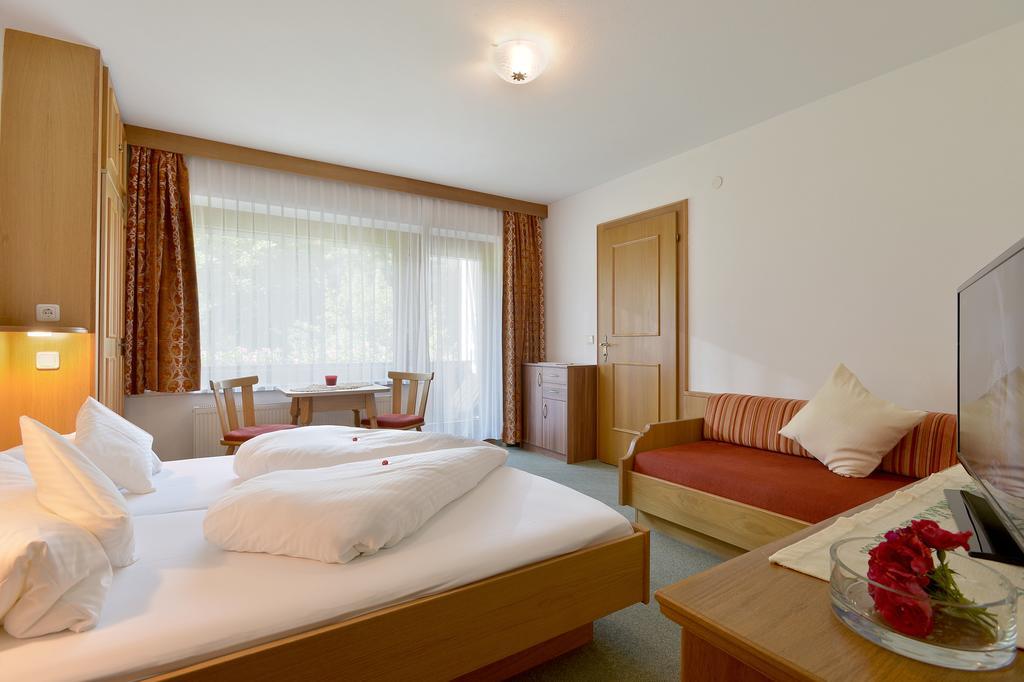 Gaestehaus Ahornblick Mayrhofen Kültér fotó